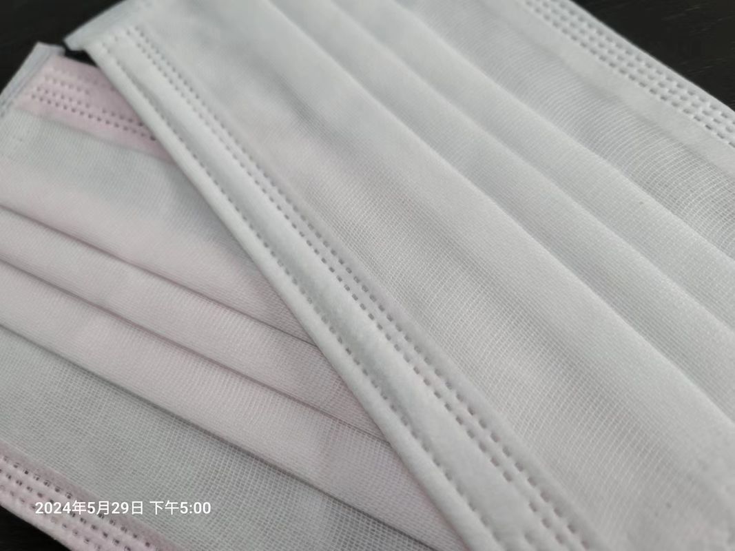 Disposable Surgical Face Mask 3-Ply Protective Adult Mask 95% Filtration OEM Services Accepted